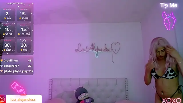 Snapshot of alee_lenoxx chatting on 29, 9, 2025 alee lenoxx online show from 29, 9, 2025