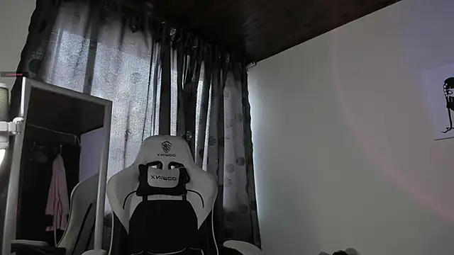 Snapshot of satanbabee chatting on 15, 2, 2025 satanbabee online show from 15, 2, 2025