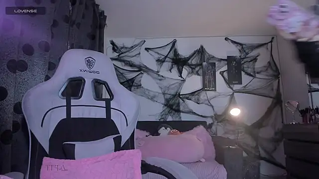 Snapshot of satanbabee chatting on 20, 10, 2025 satanbabee online show from 20, 10, 2025