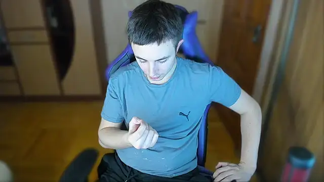 Snapshot of bigmark033 chatting on 4, 3, 2025 bigmark033 online show from 4, 3, 2025