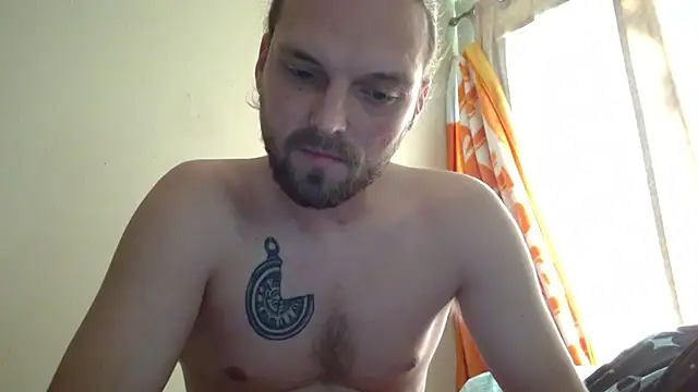 Snapshot of VitaminmanFL chatting on 4, 1, 2025 VitaminmanFL online show from 4, 1, 2025