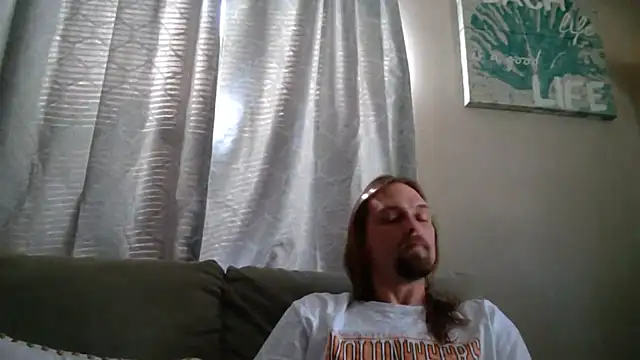 Snapshot of VitaminmanFL chatting on 11, 11, 2025 VitaminmanFL online show from 11, 11, 2025