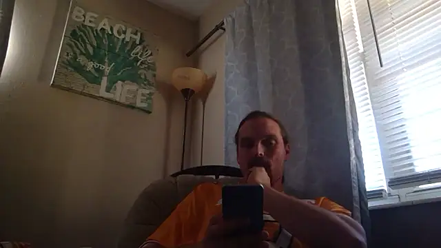 Snapshot of VitaminmanFL chatting on 15, 11, 2025 VitaminmanFL online show from 15, 11, 2025