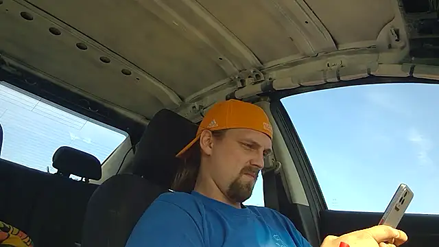 Snapshot of VitaminmanFL chatting on 24, 11, 2025 VitaminmanFL online show from 24, 11, 2025