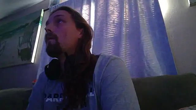 Snapshot of VitaminmanFL chatting on 29, 11, 2025 VitaminmanFL online show from 29, 11, 2025