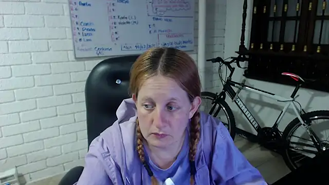 ViioletaMora online show from 28, 2, 2025