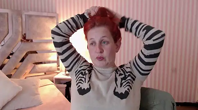 ViioletaMora online show from 7, 3, 2025