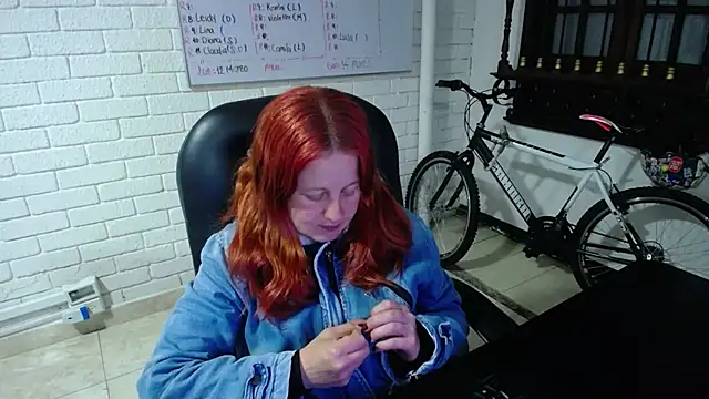 ViioletaMora online show from 12, 3, 2025