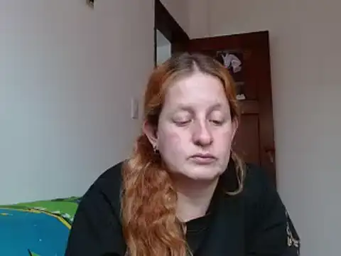 Snapshot of ViioletaMora chatting on 17, 12, 2025 ViioletaMora online show from 17, 12, 2025