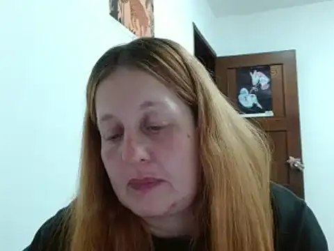 Snapshot of ViioletaMora chatting on 23, 12, 2025 ViioletaMora online show from 23, 12, 2025