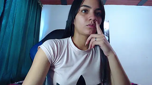 Ariel Zeo1 online show from 5, 2, 2025