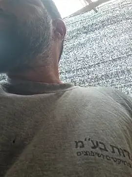 Snapshot of zefside42 chatting on 21, 11, 2025 zefside42 online show from 21, 11, 2025