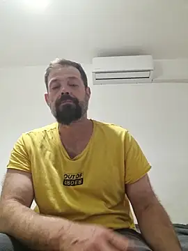 Snapshot of zefside42 chatting on 28, 11, 2025 zefside42 online show from 28, 11, 2025