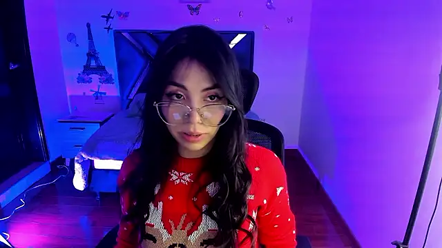 Snapshot of Aylinn_diaz chatting on 7, 12, 2024 Aylinn diaz online show from 7, 12, 2024