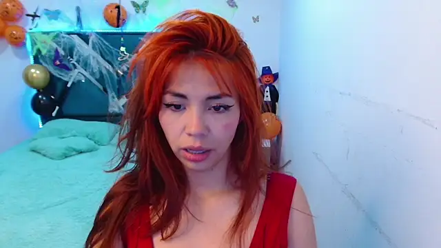 Snapshot of Aylinn_diaz chatting on 29, 10, 2025 Aylinn diaz online show from 29, 10, 2025