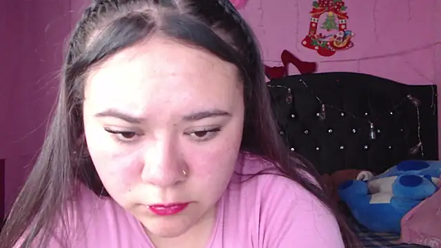 NikkiRous  online show from 5, 3, 2025