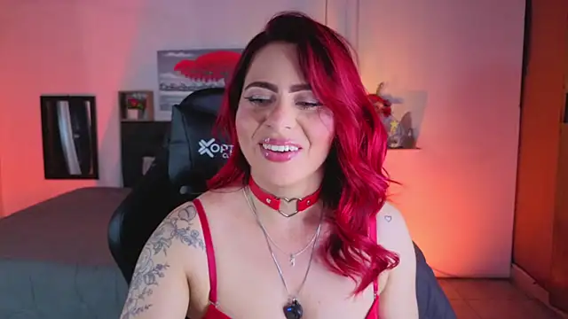Snapshot of Dulce_charlottee chatting on 14, 4, 2026 Dulce charlottee online show from 14, 4, 2026