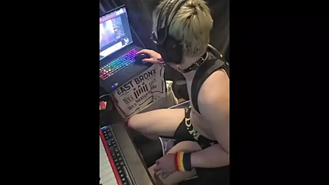 Moby Yik online show from 22, 6, 2026