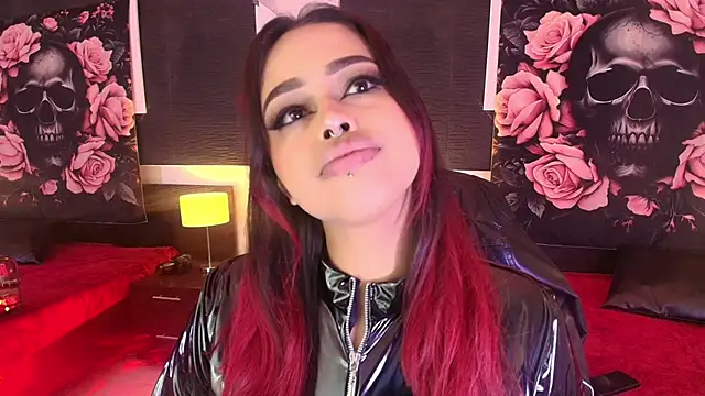 EvaaFoxxy1 online show from 4, 4, 2026