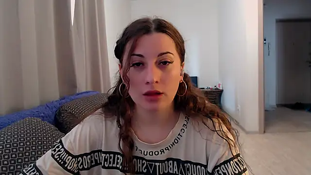 Helen Adams  online show from 24, 6, 2026