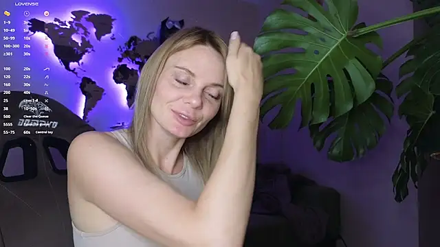 Snapshot of Sam_Klaus chatting on 11, 10, 2025 Sam Klaus online show from 11, 10, 2025