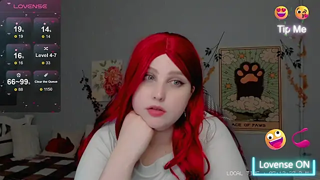 Snapshot of Crystal_Chris chatting on 28, 10, 2025 Crystal Chris online show from 28, 10, 2025