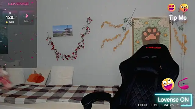 Snapshot of Crystal_Chris chatting on 28, 11, 2025 Crystal Chris online show from 28, 11, 2025