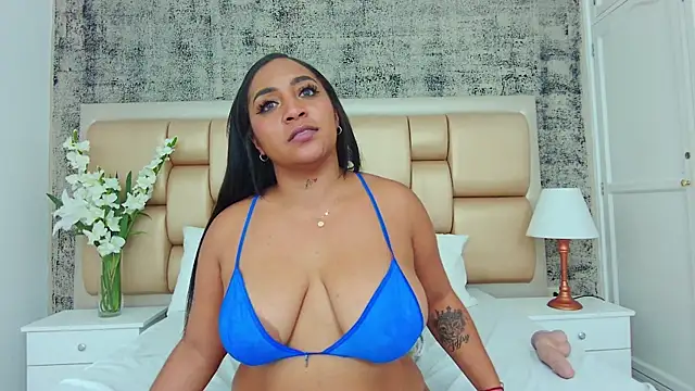 KateVenegas online show from 2, 3, 2025