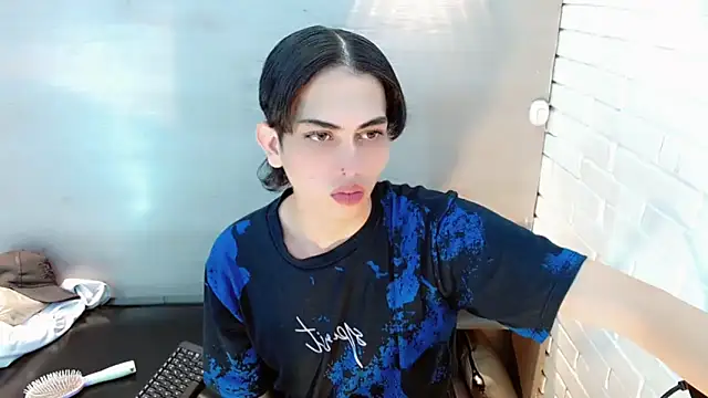 Daniela Pink  online show from 12, 9, 2025