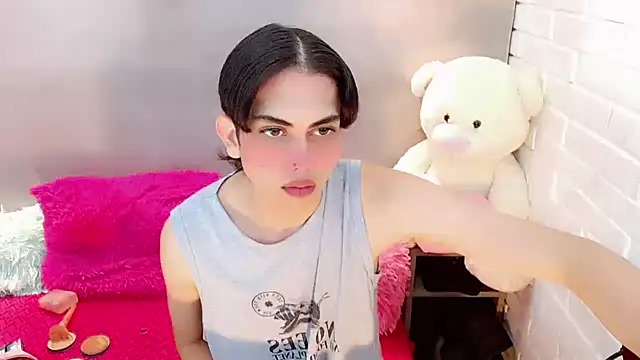 Daniela Pink  online show from 19, 9, 2025