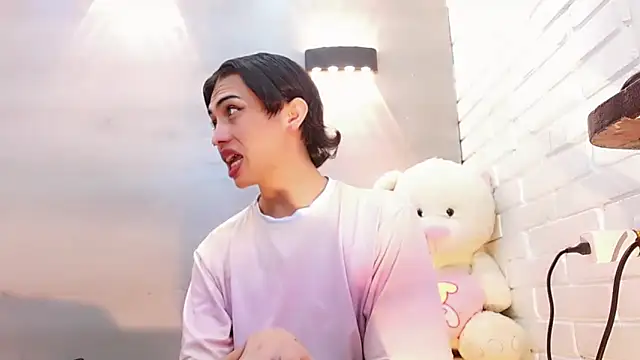 Daniela Pink  online show from 17, 10, 2025