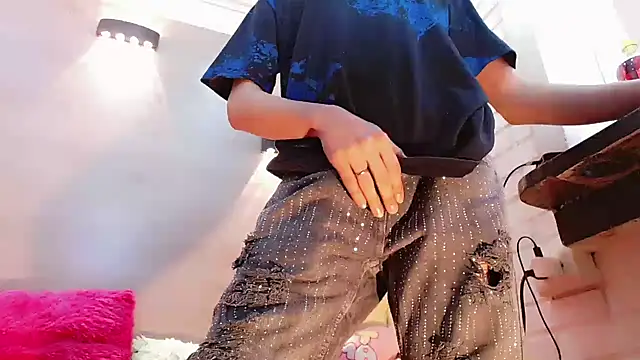 Daniela Pink  online show from 19, 10, 2025