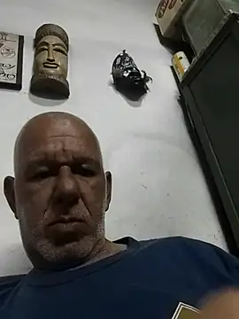 Snapshot of FabiQuilmes chatting on 4, 10, 2025 FabiQuilmes online show from 4, 10, 2025