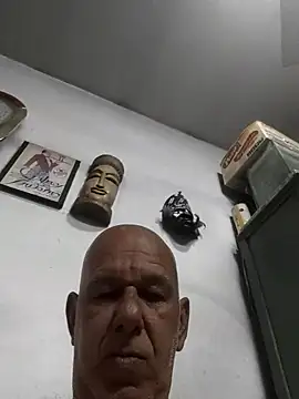 Snapshot of FabiQuilmes chatting on 5, 10, 2025 FabiQuilmes online show from 5, 10, 2025