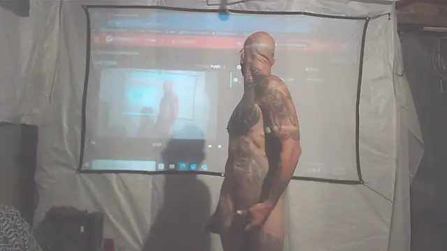 Snapshot of Smurfschmidt chatting on 2, 11, 2025 Smurfschmidt online show from 2, 11, 2025