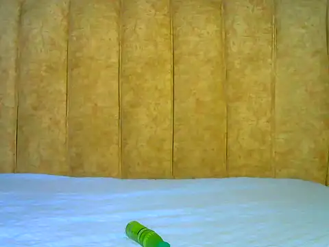 Snapshot of CarlaBeckky chatting on 8, 1, 2025 CarlaBeckky online show from 8, 1, 2025