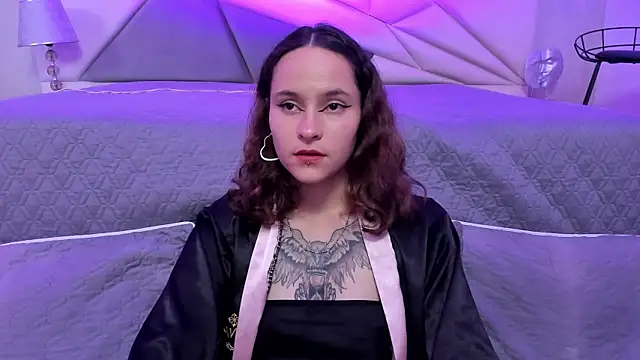 AnnyThompson  online show from 11, 1, 2025