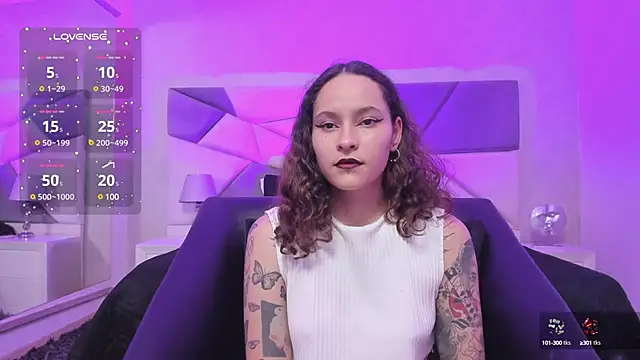 AnnyThompson  online show from 5, 3, 2025