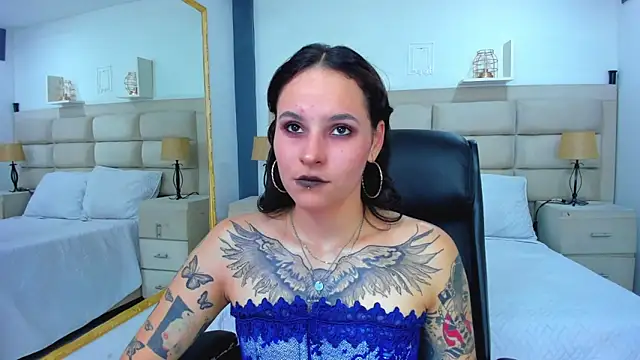 AnnyThompson  online show from 15, 9, 2025