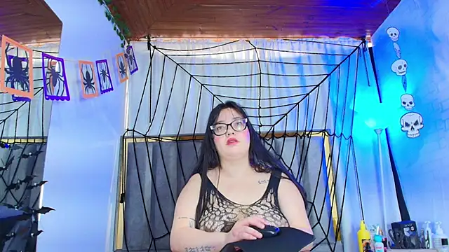 Zoe Curvy online show from 25, 10, 2025