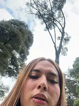 Jules Anderson online show from 7, 3, 2025