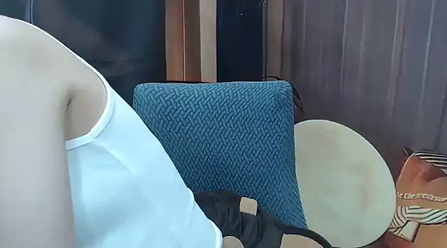 Snapshot of KaleAnisa chatting on 2, 3, 2025 KaleAnisa online show from 2, 3, 2025