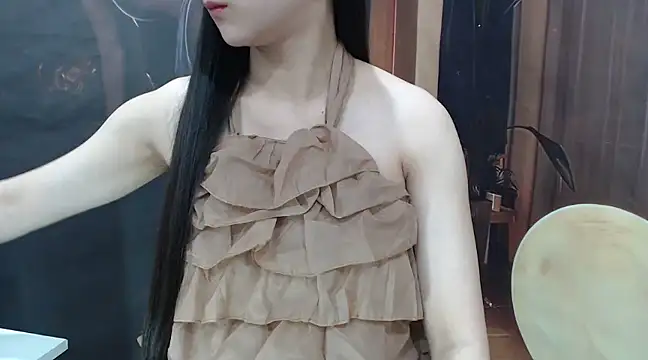 Snapshot of KaleAnisa chatting on 5, 3, 2025 KaleAnisa online show from 5, 3, 2025