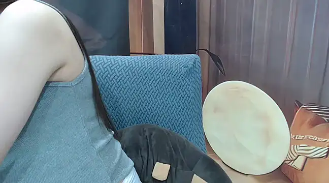 Snapshot of KaleAnisa chatting on 11, 3, 2025 KaleAnisa online show from 11, 3, 2025