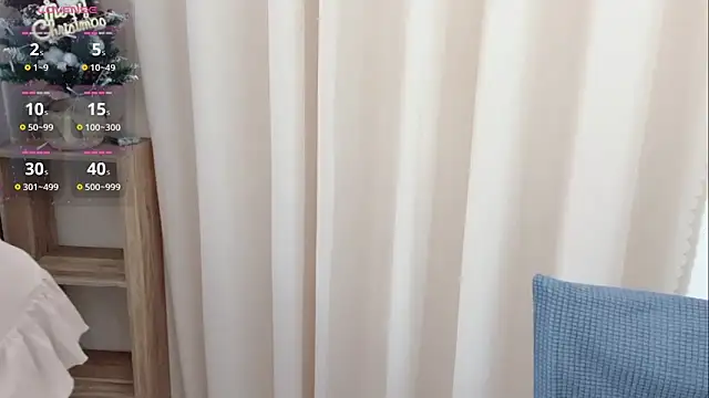 Snapshot of KaleAnisa chatting on 19, 11, 2025 KaleAnisa online show from 19, 11, 2025