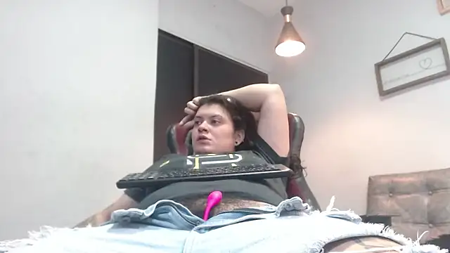 Snapshot of snowflake_xxx chatting on 18, 11, 2025 snowflake xxx online show from 18, 11, 2025