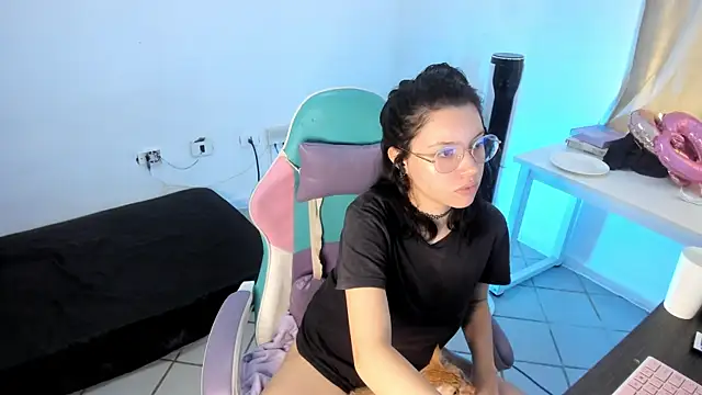 WandaDoll online show from 20, 2, 2025