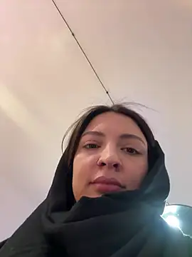 BabeRainbow online show from 5, 1, 2025