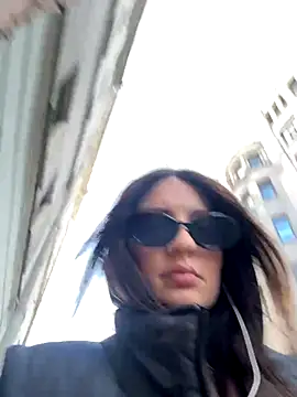 BabeRainbow online show from 7, 10, 2025