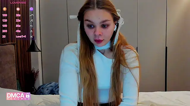 Molly sweetie online show from 3, 12, 2025